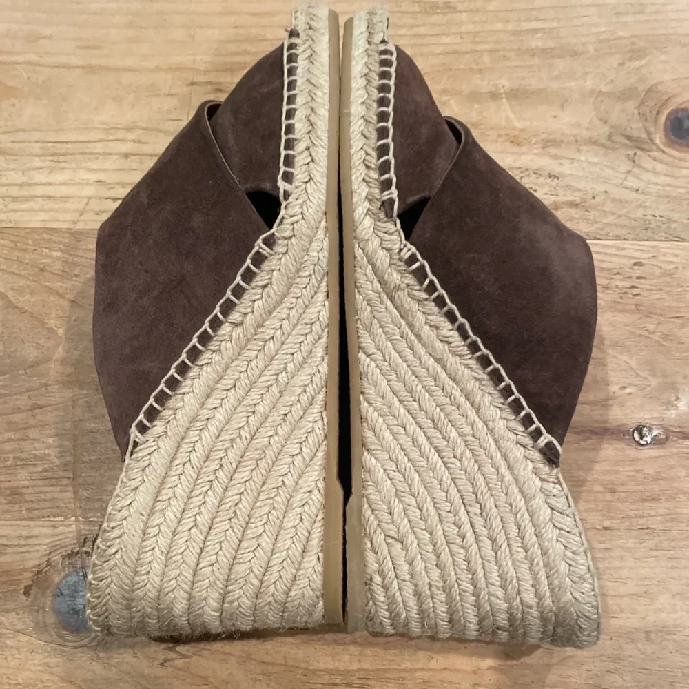 NWT VINCE Gaelan Brown Suede Wedge Espadrille Sandals 9M